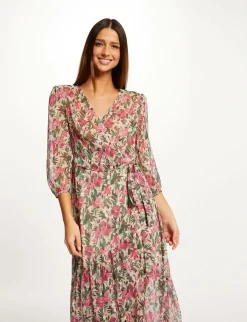 Robes><noscript><img width=